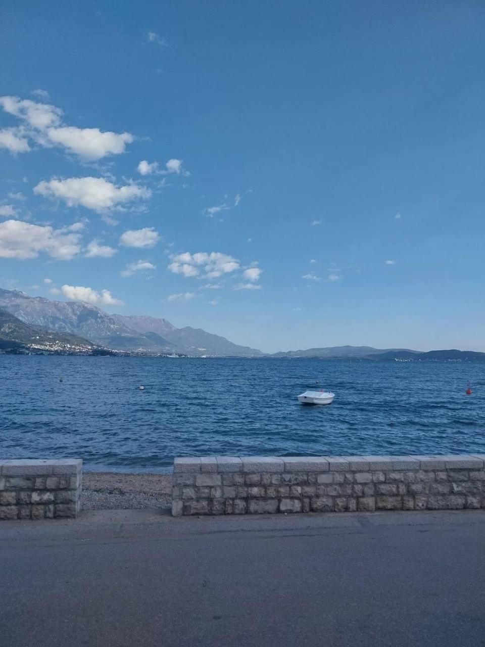 Apartments Apple Cat Montenegro Ko Bijela Bagian luar foto